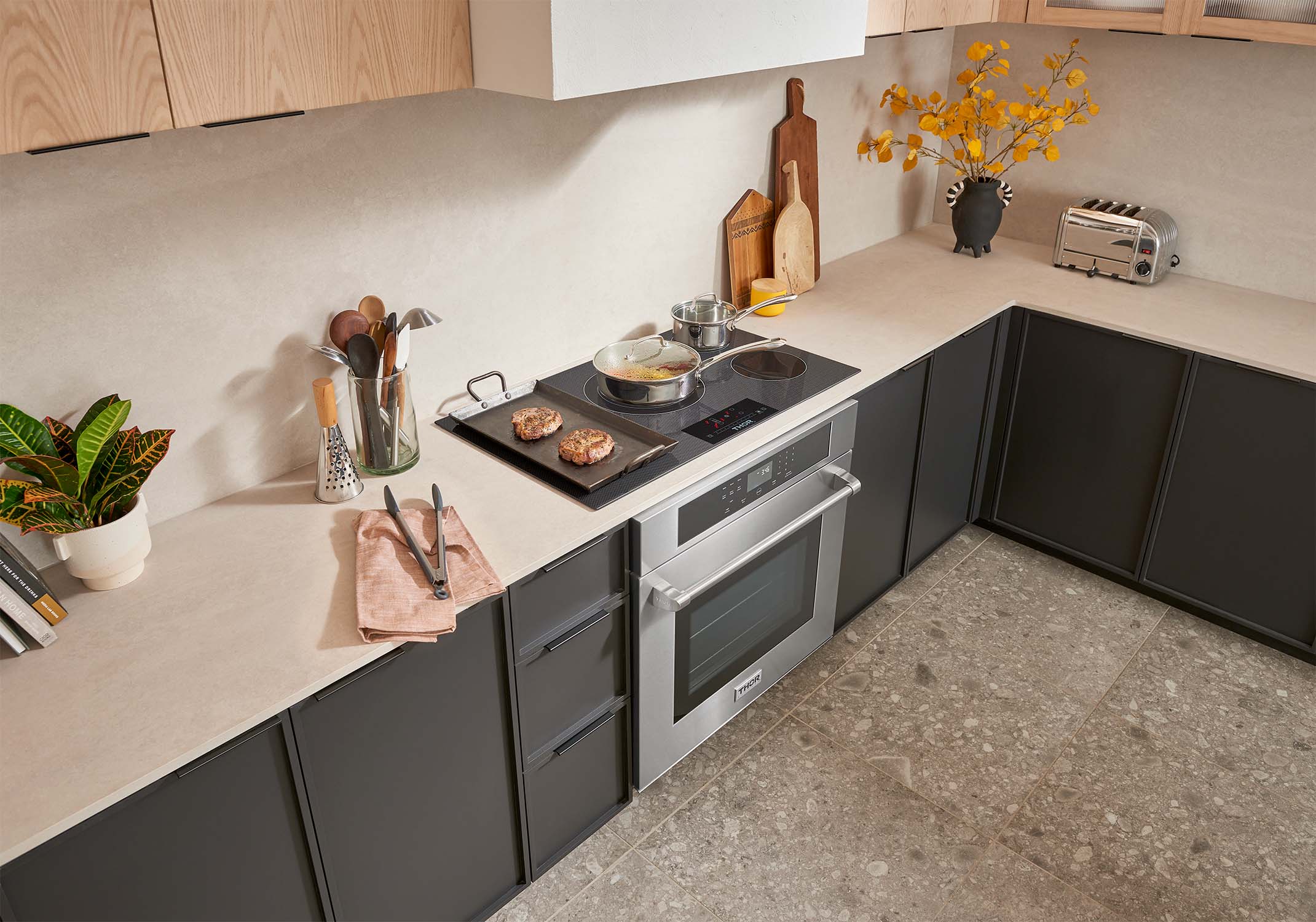 THOR Kitchen 36 Inch Built-In Induction Cooktop – Model TIH36