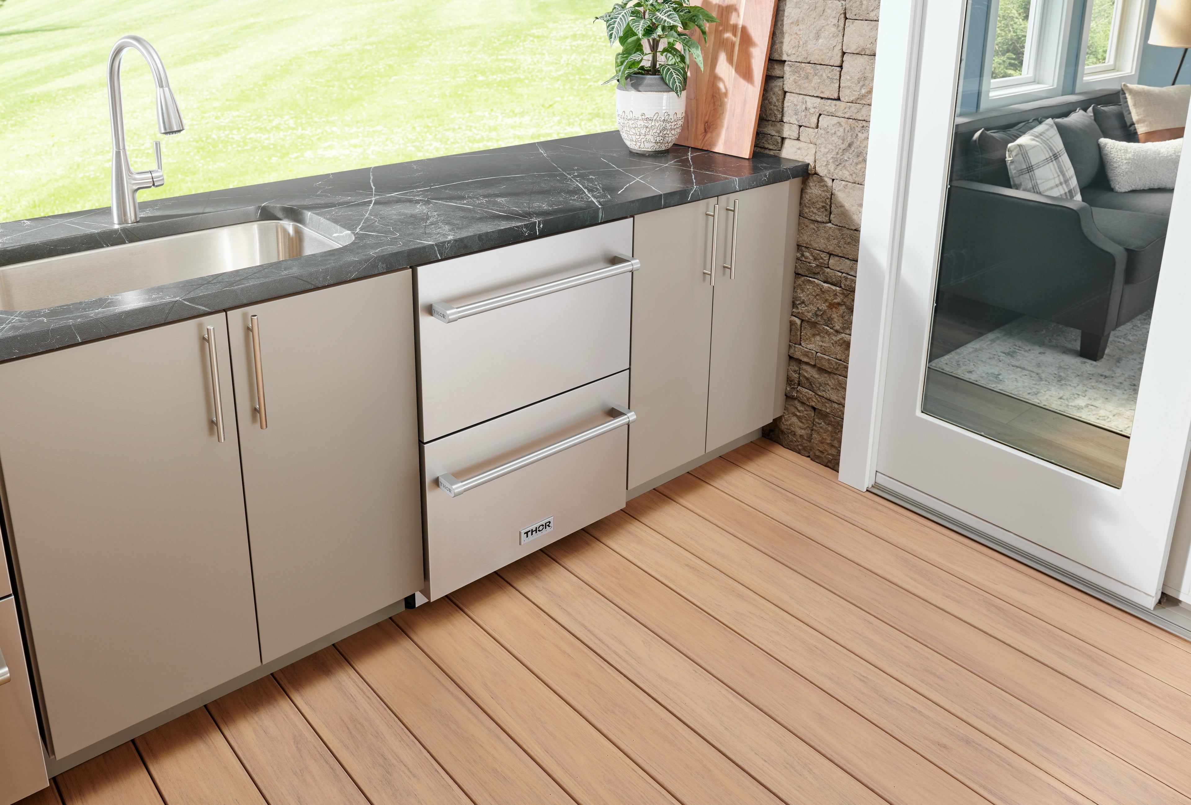 THOR Kitchen 24 Inch Indoor Outdoor Refrigerator Drawer – Model TRF24U